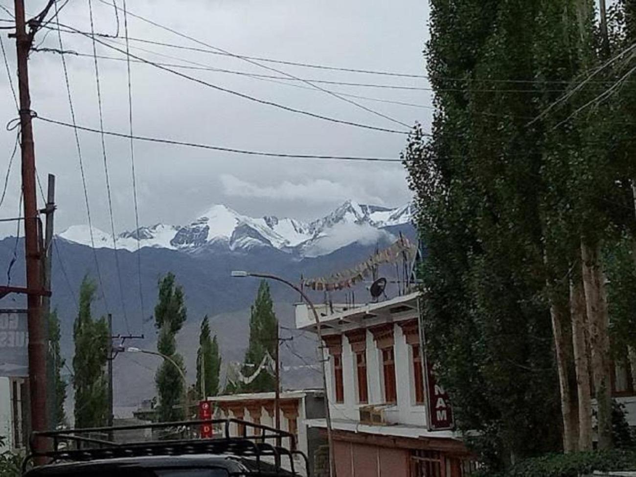 Hotel Sky Desert - Leh Ladakh Ut Dış mekan fotoğraf